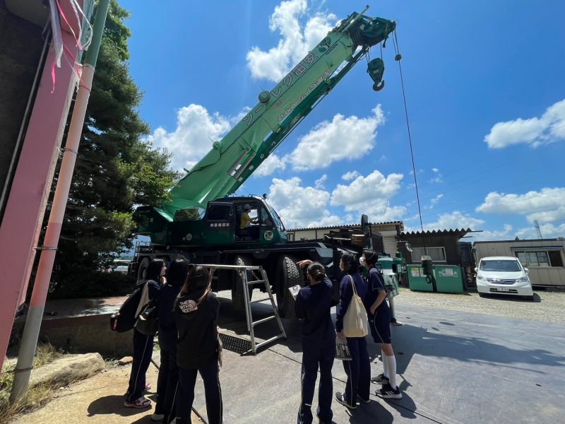 弊社で一番大きな70Tのクレーンがちょうど帰ってきてこちらも乗車できました！！